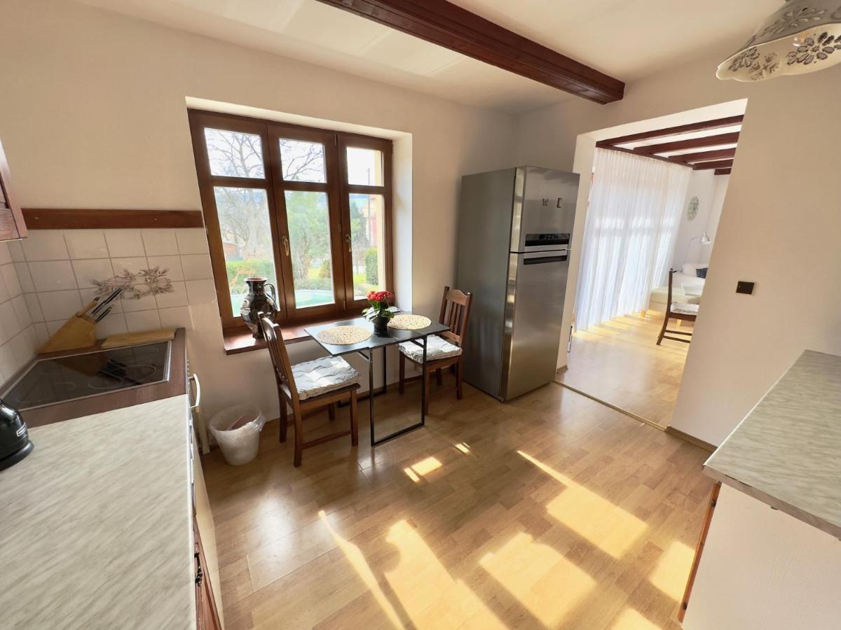 Dum U Koupaliste Villa เชสกา คาเมนิเซอ ภายนอก รูปภาพ